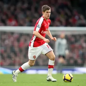 Arsenal's Aaron Ramsey Scores in 2-0 Victory over Sunderland in Barclays Premier League