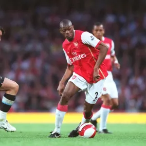 Arsenal's Abou Diaby and Joey Barton Clash in Intense FA Premiership Rivalry: Arsenal 3-1 Manchester City, Emirates Stadium, 17/4/07 Arsenal's Abou Diaby and Joey Barton Clash in Intense FA Premiership Rivalry: Arsenal 3-1 Manchester City, Emirates Stadium, 17/4/07
