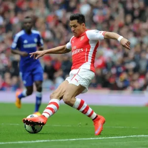 Arsenal's Alexis Sanchez Goes Head-to-Head Against Chelsea in Premier League Clash Arsenal's Alexis Sanchez Goes Head-to-Head Against Chelsea in Premier League Clash