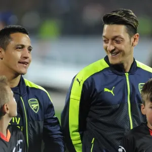 Arsenal's Alexis Sanchez and Mesut Ozil Before UCL Clash vs Ludogorets Razgrad (November 2016)