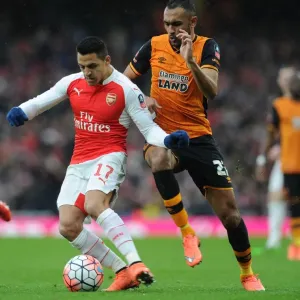 Arsenal's Alexis Sanchez Outruns Hull Defender in FA Cup Showdown