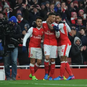 Arsenal's Alexis Sanchez Scores First Goal vs. Hull City, 2016-17 Premier League