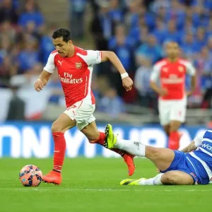 Arsenal's Alexis Sanchez vs. Simon Cox: FA Cup Semi-Final Showdown