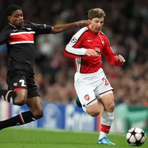Arsenal's Andrey Arshavin Scores Twice Against AZ Alkmaar's Kew Jaliens: 4-1 Victory in UEFA Champions League Group H at Emirates Stadium (November 4, 2009)