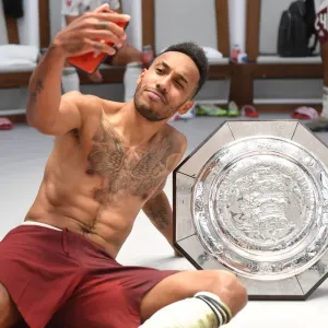 Arsenal's Aubameyang Celebrates FA Community Shield Victory over Liverpool