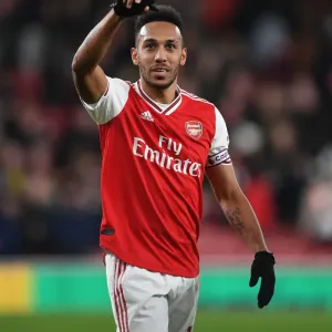 Arsenal's Aubameyang Celebrates Goal Against Everton in Premier League Showdown