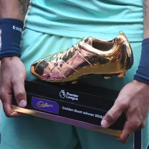 Arsenal's Aubameyang Claims Golden Boot after Securing Victory against Burnley