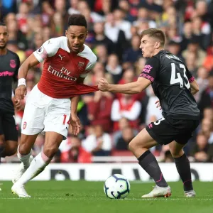 Arsenal's Aubameyang Clashes with Everton's Kenny in Premier League Showdown