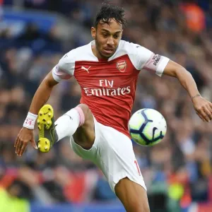 Arsenal's Aubameyang Faces Off Against Leicester City in Premier League Showdown
