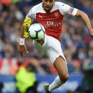 Arsenal's Aubameyang Goes Head-to-Head with Leicester City in Premier League Battle Arsenal's Aubameyang Goes Head-to-Head with Leicester City in Premier League Battle