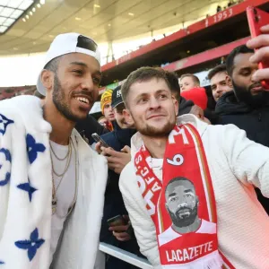 Arsenal's Aubameyang Greets Fans Before Arsenal vs Sheffield United, 2019-20 Premier League