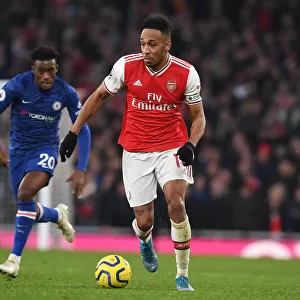 Arsenal's Aubameyang Outmaneuvers Chelsea's Hudson-Odoi in Premier League Clash