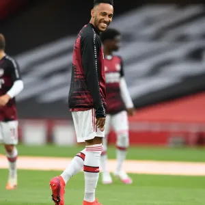 Arsenal's Aubameyang Prepares for Empty Arsenal FC vs. Liverpool FC Clash (2019-20) Arsenal's Aubameyang Prepares for Empty Arsenal FC vs. Liverpool FC Clash (2019-20)