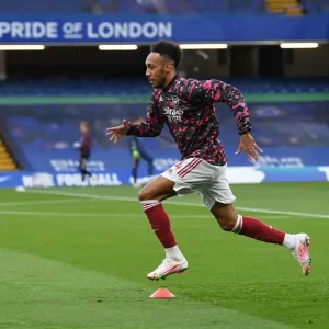 Arsenal's Aubameyang Prepares for Chelsea Showdown in Empty Stamford Bridge (2020-21 Premier League) Arsenal's Aubameyang Prepares for Chelsea Showdown in Empty Stamford Bridge (2020-21 Premier League)
