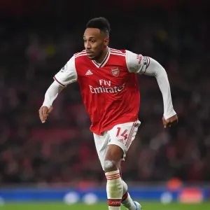 Arsenal's Aubameyang Scores Brilliantly in Arsenal vs. Southampton Showdown (November 2019)