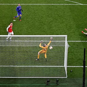 Arsenal's Aubameyang Scores Europa League Winner: Overpowering Olympiacos at Emirates Stadium
