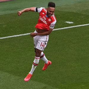 Arsenal's Aubameyang Scores First Goal in Premier League Victory over Norwich City