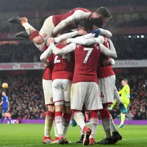Arsenal's Aubameyang Scores Fourth Goal in Thrilling 2017-18 Match Against Everton