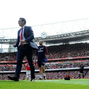 Arsenal FC Print of Unai Emery Celebrating Aubameyang's Goal