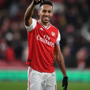 Arsenal's Aubameyang Scores Thrilling Goal in Premier League Showdown Against Everton