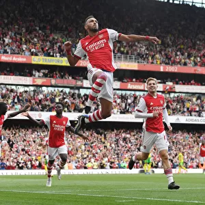 Arsenal's Aubameyang Scores in Victory over Norwich City (2021-22)