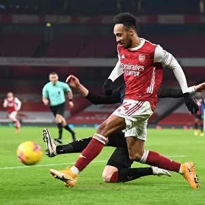 Arsenal's Aubameyang Shines Alone: A Beacon in Empty Emirates During Arsenal vs. Crystal Palace Match