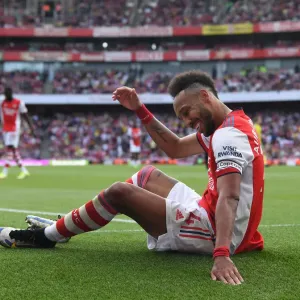 Arsenal's Aubameyang Shines in Arsenal v Norwich City Premier League Clash (2021-22) Arsenal's Aubameyang Shines in Arsenal v Norwich City Premier League Clash (2021-22)