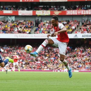 Arsenal's Aubameyang Shines in Emirates Cup Clash Against Olympique Lyonnais Arsenal's Aubameyang Shines in Emirates Cup Clash Against Olympique Lyonnais
