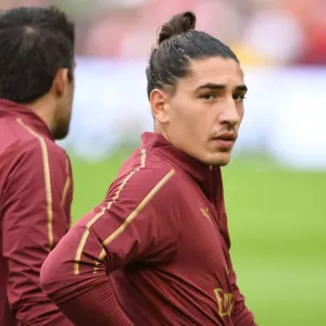 Arsenal's Battle-Ready Hector Bellerin: Gearing Up Against Chelsea in the 2018 International Champions Cup, Dublin Arsenal's Battle-Ready Hector Bellerin: Gearing Up Against Chelsea in the 2018 International Champions Cup, Dublin