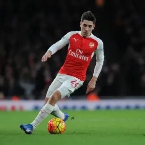 Arsenal's Bellerin in Action: Arsenal vs. Sunderland (2015-16 Premier League)