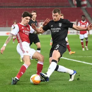 Arsenal's Bellerin Clashes with Benfica's Vertonghen in Europa League Showdown Arsenal's Bellerin Clashes with Benfica's Vertonghen in Europa League Showdown
