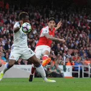 Arsenal's Bellerin Evades Kone in Thrilling Premier League Showdown