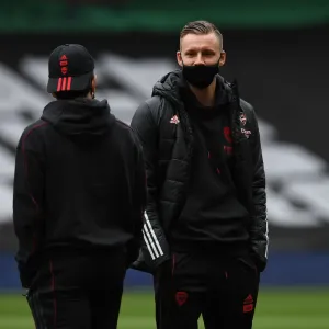 Arsenal's Bellerin and Leno Prepare for the Battle: Arsenal vs. Tottenham, Premier League 2020-21
