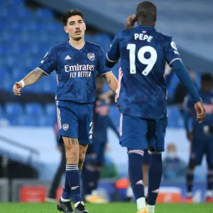 Arsenal's Bellerin and Pepe Face Off Against Manchester City in Empty Etihad Stadium (Manchester City vs Arsenal, 2020-21)