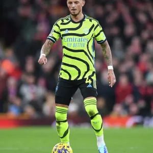 Arsenal's Ben White Faces Off Against Liverpool in Premier League Clash (2023-24) Arsenal's Ben White Faces Off Against Liverpool in Premier League Clash (2023-24)