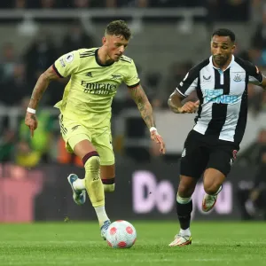 Arsenal's Ben White Faces Off Against Newcastle's Callum Wilson in Premier League Clash Arsenal's Ben White Faces Off Against Newcastle's Callum Wilson in Premier League Clash