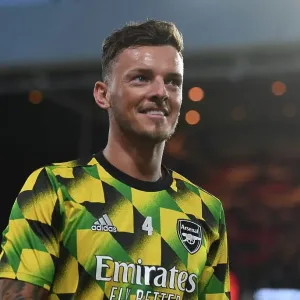 Arsenal's Ben White Faces Off Against PSV Eindhoven in Europa League Group A