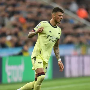 Arsenal's Ben White Goes Head-to-Head with Newcastle United in Premier League Showdown (2021-22) Arsenal's Ben White Goes Head-to-Head with Newcastle United in Premier League Showdown (2021-22)