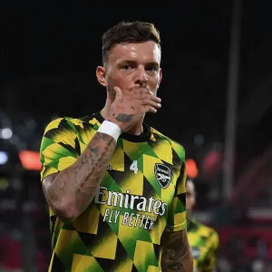 Arsenal's Ben White Stands Firm in Europa League Clash against PSV Eindhoven (2022-23)