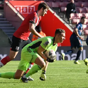 Arsenal's Bernd Leno in FA Cup Action: Southampton vs Arsenal (FA Cup 4th Round 2021) Arsenal's Bernd Leno in FA Cup Action: Southampton vs Arsenal (FA Cup 4th Round 2021)