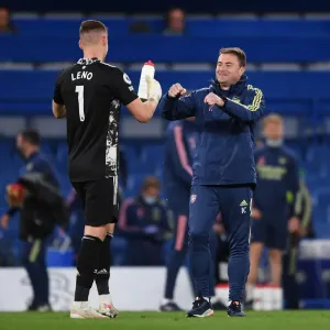 Arsenal's Bernd Leno Fist Bumps Goalkeeping Coach After Chelsea Match (2020-21) Arsenal's Bernd Leno Fist Bumps Goalkeeping Coach After Chelsea Match (2020-21)