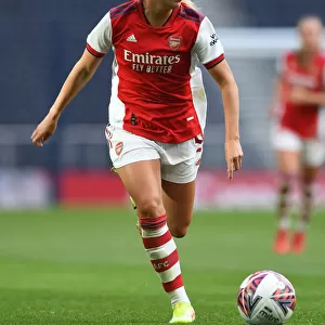 Arsenal's Beth Mead Faces Off Against Tottenham Hotspur in Thrilling Women's Football Showdown