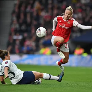 Arsenal's Beth Mead Outsmarts Tottenham's Hannah Godfrey in FA WSL Clash