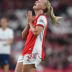 Arsenal's Beth Mead Scores Brilliantly in FA WSL Showdown Against Tottenham at Emirates Stadium Arsenal's Beth Mead Scores Brilliantly in FA WSL Showdown Against Tottenham at Emirates Stadium