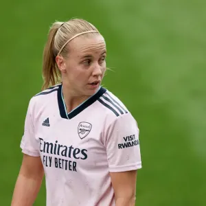 Arsenal's Beth Mead Shines in FA WSL Clash Against Liverpool