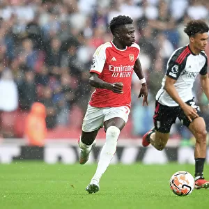Arsenal's Bukayo Saka in Action: Arsenal vs. Fulham, 2023-24 Premier League