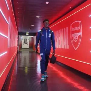 Arsenal's Bukayo Saka Ready for Leeds United Clash in Premier League (Arsenal v Leeds United 2021-22) Arsenal's Bukayo Saka Ready for Leeds United Clash in Premier League (Arsenal v Leeds United 2021-22)