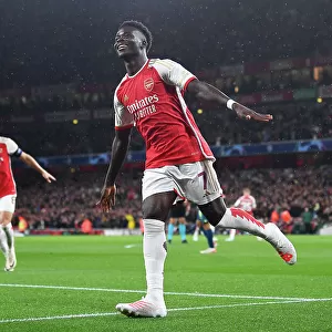 Arsenal's Bukayo Saka Scores First Goal in 2023-24 Champions League: Arsenal FC vs PSV Eindhoven