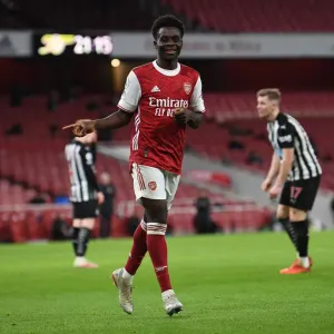 Arsenal's Bukayo Saka Scores Second Goal vs. Newcastle United in Empty Emirates Stadium (2020-21)