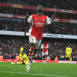 Arsenal's Bukayo Saka Scores Second Goal vs. Brentford in 2021-22 Premier League Arsenal's Bukayo Saka Scores Second Goal vs. Brentford in 2021-22 Premier League